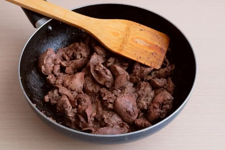 Паштет из куриной печени с грецкими орехами: шаг 3