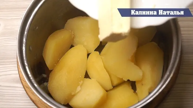 Картофельные галушки с фаршем: шаг 1
