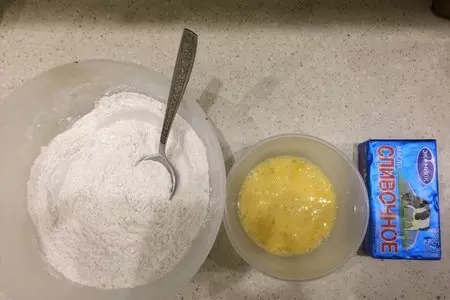 Сливочное кольцо с малиновым суфле: шаг 1