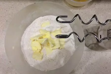Сливочное кольцо с малиновым суфле: шаг 2