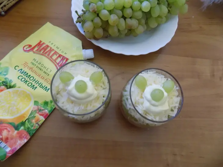 Салат с пармезаном и виноградом: шаг 5
