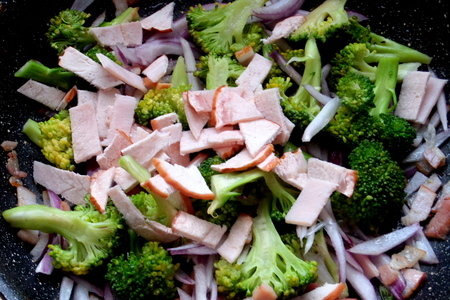 Салат с брокколи под горчичным соусом: шаг 5