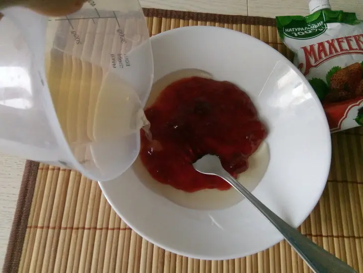 Желе с клубничный джемом: шаг 7