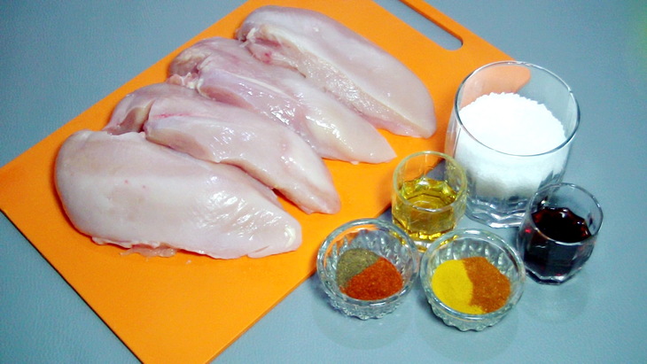 Куриный балык к новогоднему столу - самый простой рецепт вяленого куриного филе: шаг 1