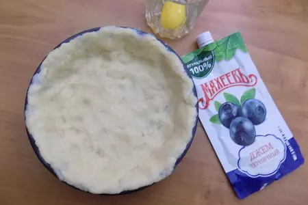 Песочный пирог с творогом и джемом.: шаг 6