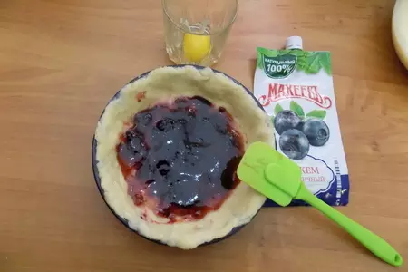 Песочный пирог с творогом и джемом.: шаг 7