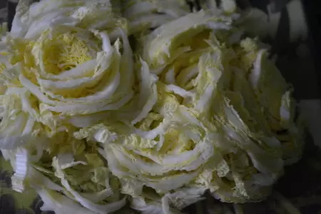 Салат с курицей и пекинской капустой: шаг 2