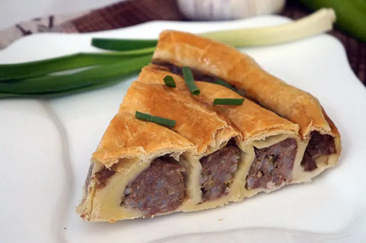 Мясной пирог «спиральная галактика»: шаг 8