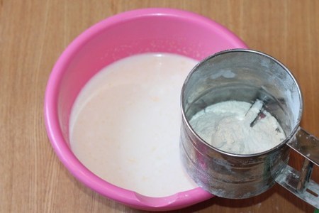 Блины молочные со сметанно-икорной начинкой: шаг 6