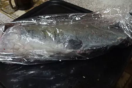 Сом, фаршированный грибами: шаг 3