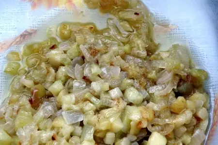 Баклажановые оладьи с брынзовым кремом.: шаг 2