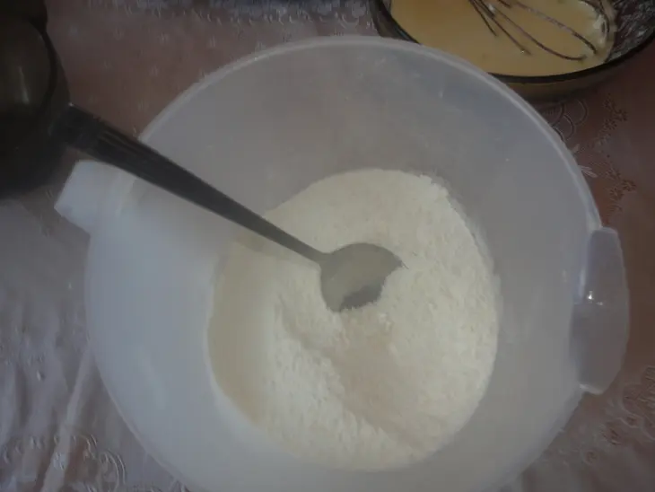 Оладьи на рисовой муке с кокосом и черникой: шаг 7