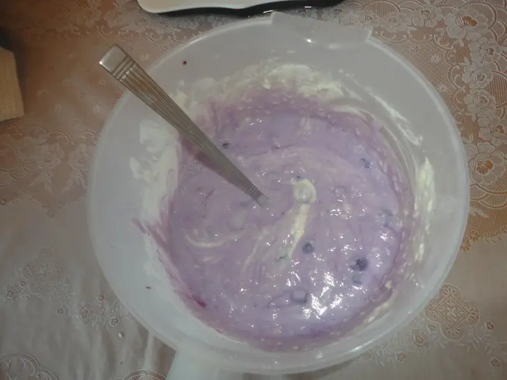 Оладьи на рисовой муке с кокосом и черникой: шаг 8