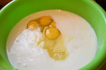Пирог из заварных блинов с рыбными начинками: шаг 2