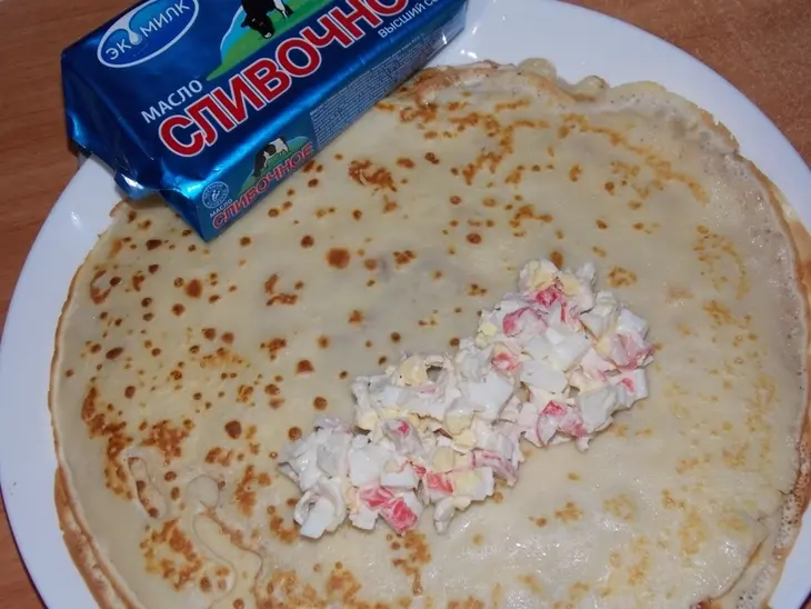 Блинчики с крабовой начинкой.: шаг 9