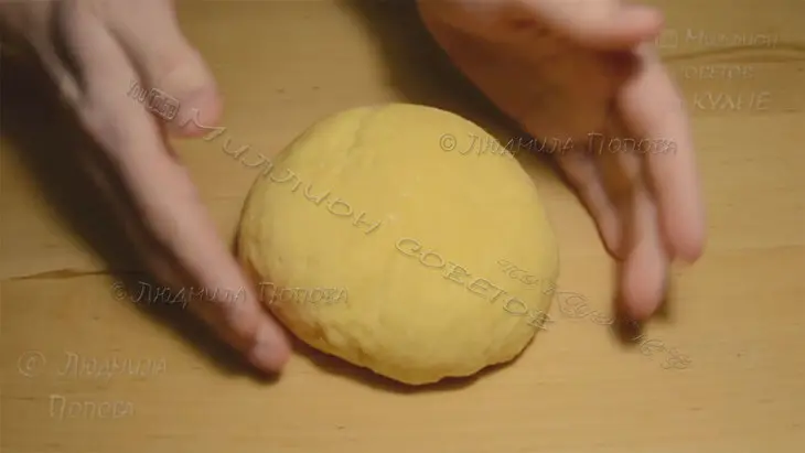 Куриный суп с галушками, блюдо украинской кухни: шаг 3