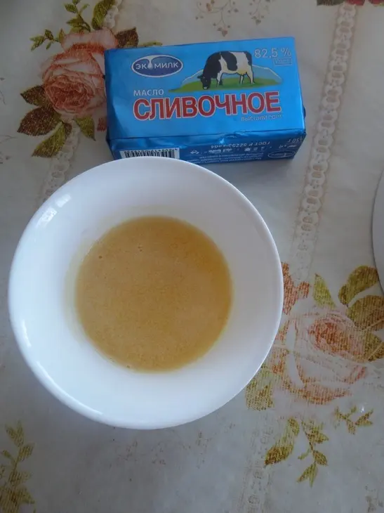 Шоколадные блины с вареной сгущенкой и арахисом: шаг 2
