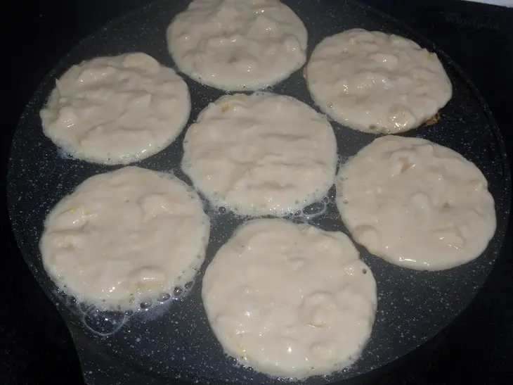 Оладьи с яблоком и бананом: шаг 8
