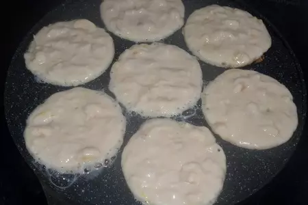 Оладьи с яблоком и бананом: шаг 8