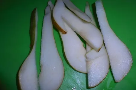 Пшенично-ржаные блины с  куриной печенью и грушей: шаг 7