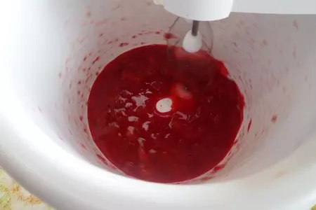 Клубничные блины с клубничным джемом и творожным кремом: шаг 6