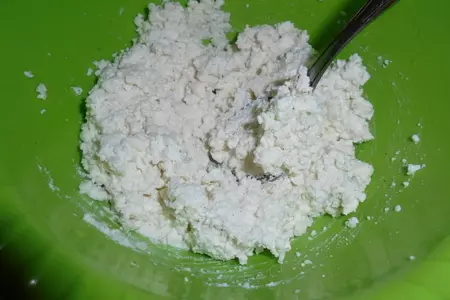 Блинные мини-ватрушки с творогом и черникой: шаг 5