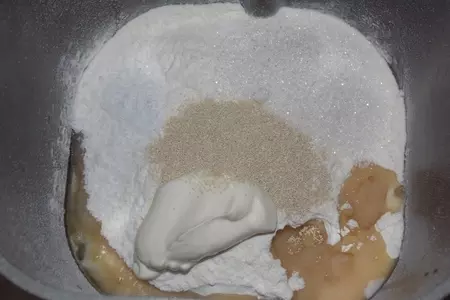 Лепёшки на воде с майонезом: шаг 1