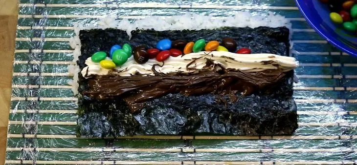 Ролл m&amp;ms: шаг 5