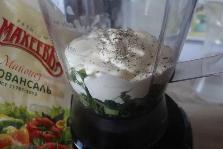 Майонезный соус с зеленью: шаг 2