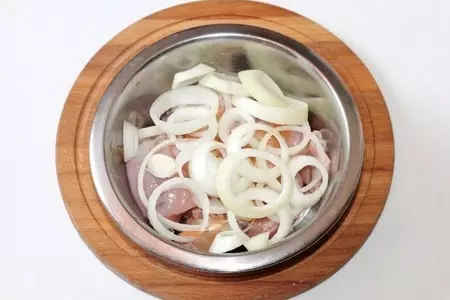 Маринованные куриные грудки с овощами: шаг 2