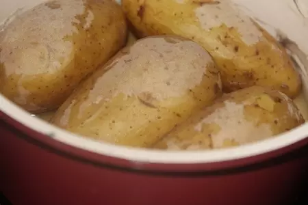 Закуска из сельди "провансаль" и картофель по-карибски с соляной корочкой: шаг 10