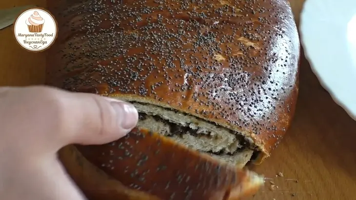 Домашний сдобный дрожжевой маковый рулет: шаг 8