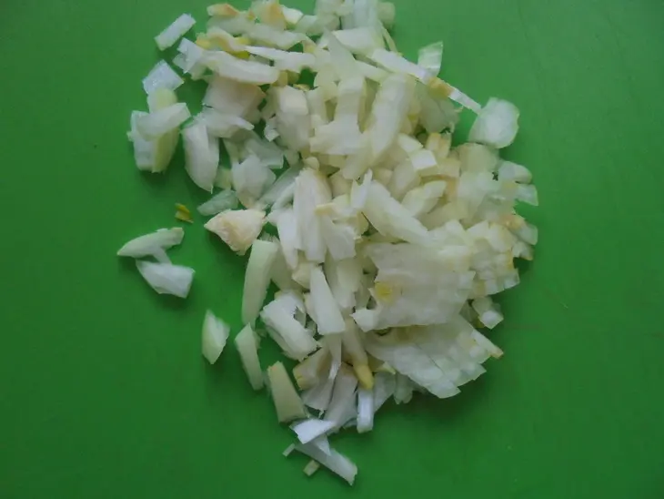 Макароны с тушенкой: шаг 3