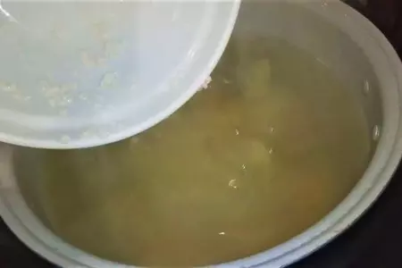Суп рисовый с консервы сардины. рыбный суп: шаг 3