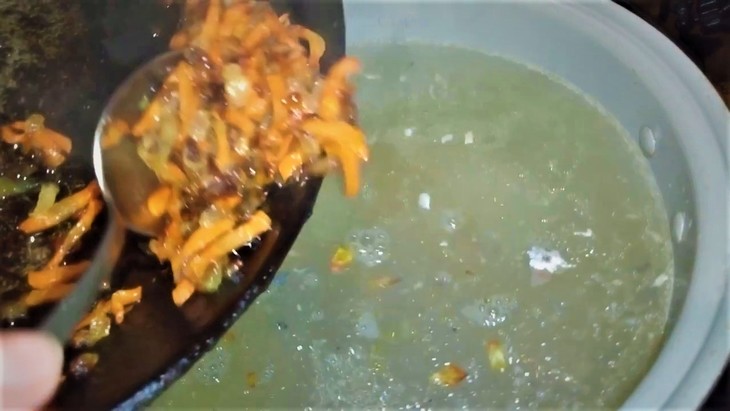 Суп рисовый с консервы сардины. рыбный суп: шаг 5