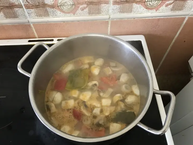 Тайский суп «том ям»: шаг 3