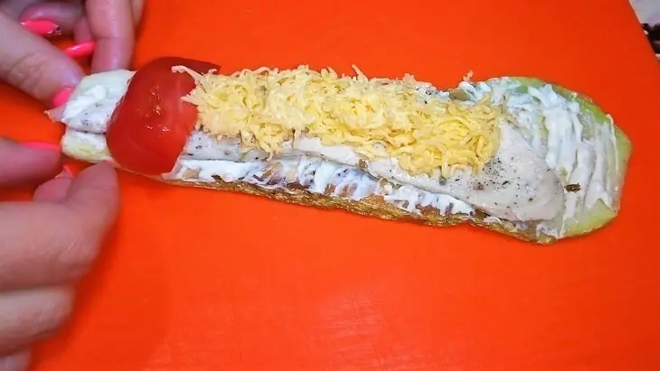Рулеты из кабачков с курицей на шпажках.: шаг 6