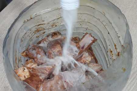 Свиной шашлык в маринаде из айрана: шаг 2