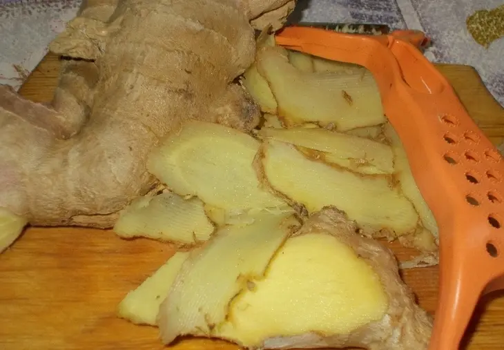 Маринованный имбирь к мясу: шаг 1