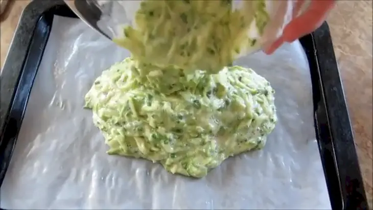 Рулет из кабачка с ветчиной и сыром: шаг 4