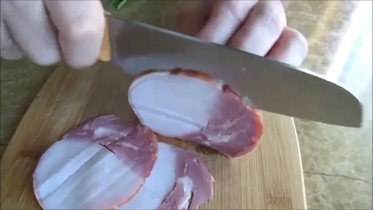 Рулет из кабачка с ветчиной и сыром: шаг 6