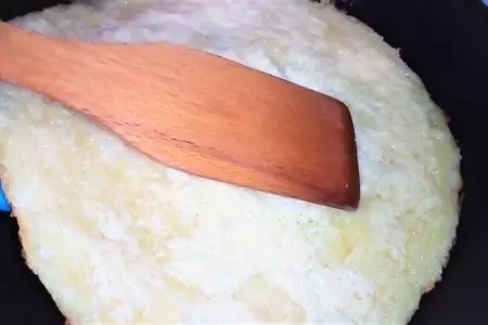 Картофельный пирог на сковороде - быстрый завтрак на скорую руку: шаг 2