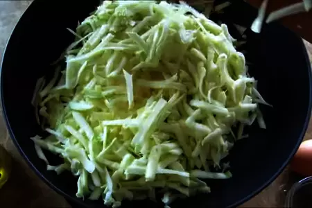 Купеческий пирог с кабачком, картошкой и грудинкой: шаг 2
