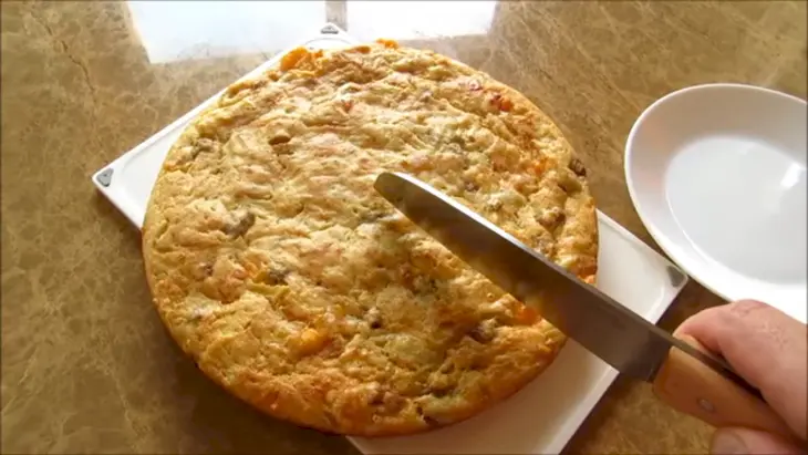 Купеческий пирог с кабачком, картошкой и грудинкой: шаг 7