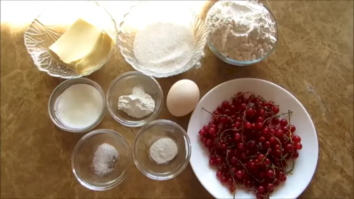Вкусное печенье с ягодой за 5 минут: шаг 1