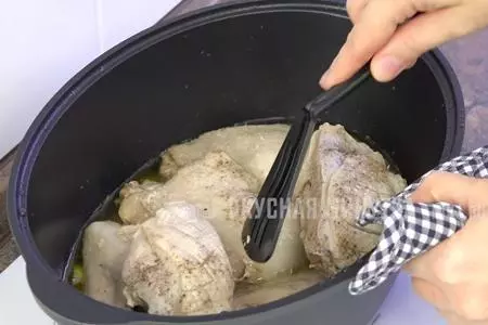 Два блюда в одном! уточка с луковыми рулетиками!: шаг 2