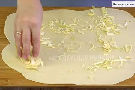 Два блюда в одном! уточка с луковыми рулетиками!: шаг 3