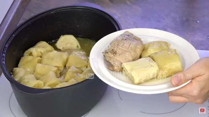 Два блюда в одном! уточка с луковыми рулетиками!: шаг 5