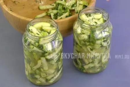 Кабачки как грибы на зиму: шаг 2