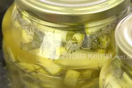 Кабачки как грибы на зиму: шаг 3